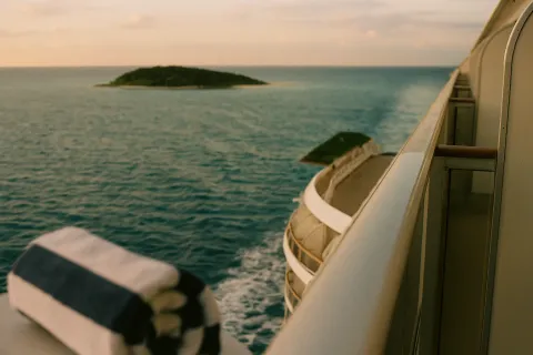 Preview for article Cruise Captions for Instagram: 100+ to Copy and Paste